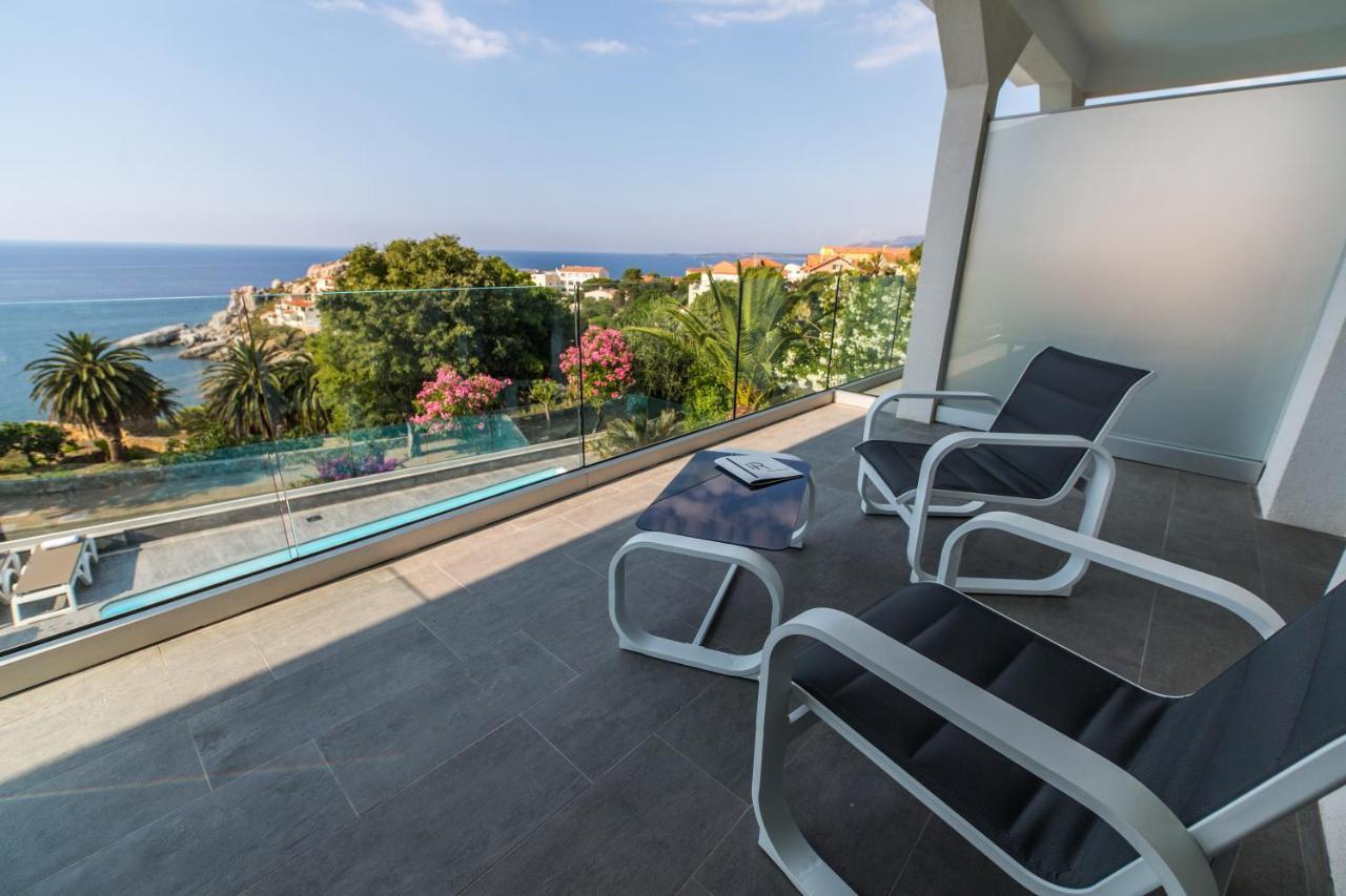 Hotel Villa R Καλβί Εξωτερικό φωτογραφία