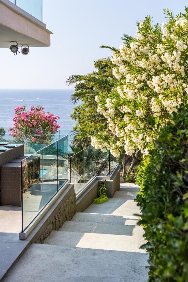 Hotel Villa R Καλβί Εξωτερικό φωτογραφία