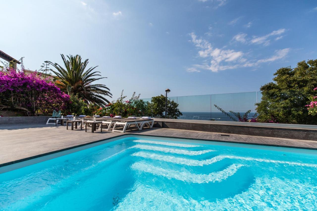 Hotel Villa R Καλβί Εξωτερικό φωτογραφία