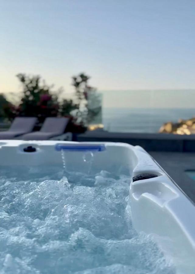 Hotel Villa R Καλβί Εξωτερικό φωτογραφία